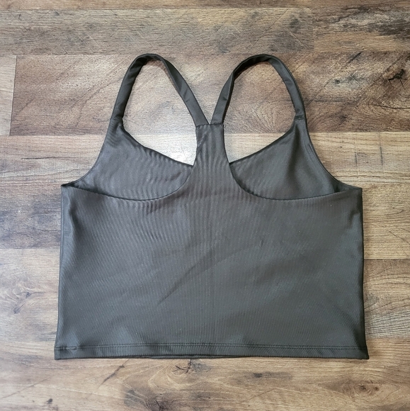 Abercrombie Sheen V-Neck Racerback Crop Tank Size Medium - Picture 6 of 7